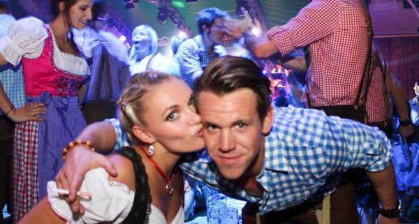 Party-Stimmung beim Wiener Wiesn-Fest. Party-Stimmung beim Wiener Wiesn-Fest.