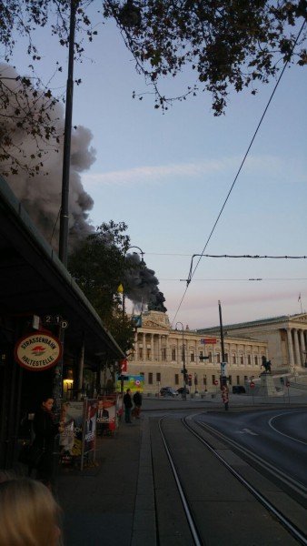 Brand Parlament Leserreporter