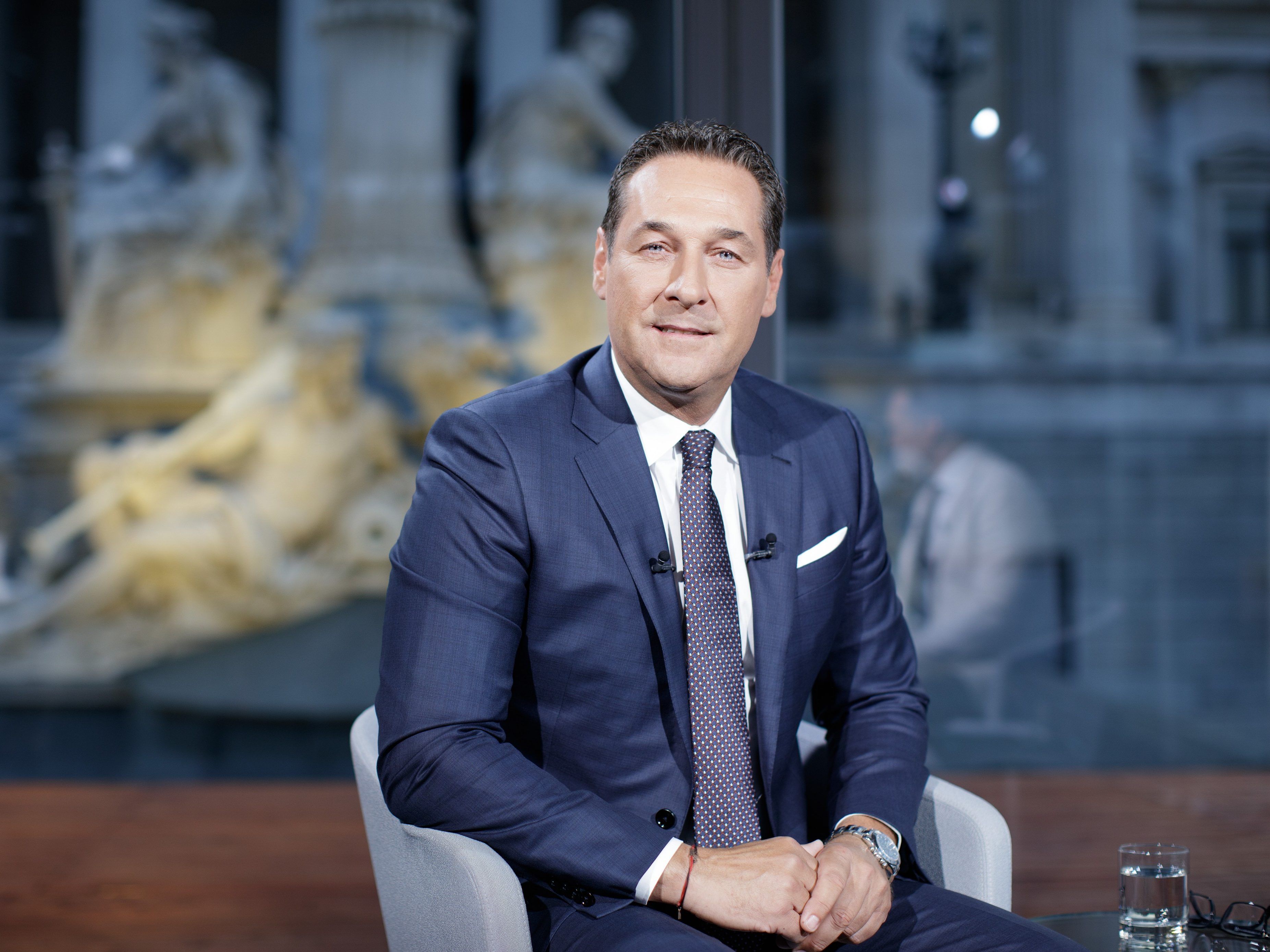 FPÖ-Parteiobmann Strache beiim ORF-Sommergespräch