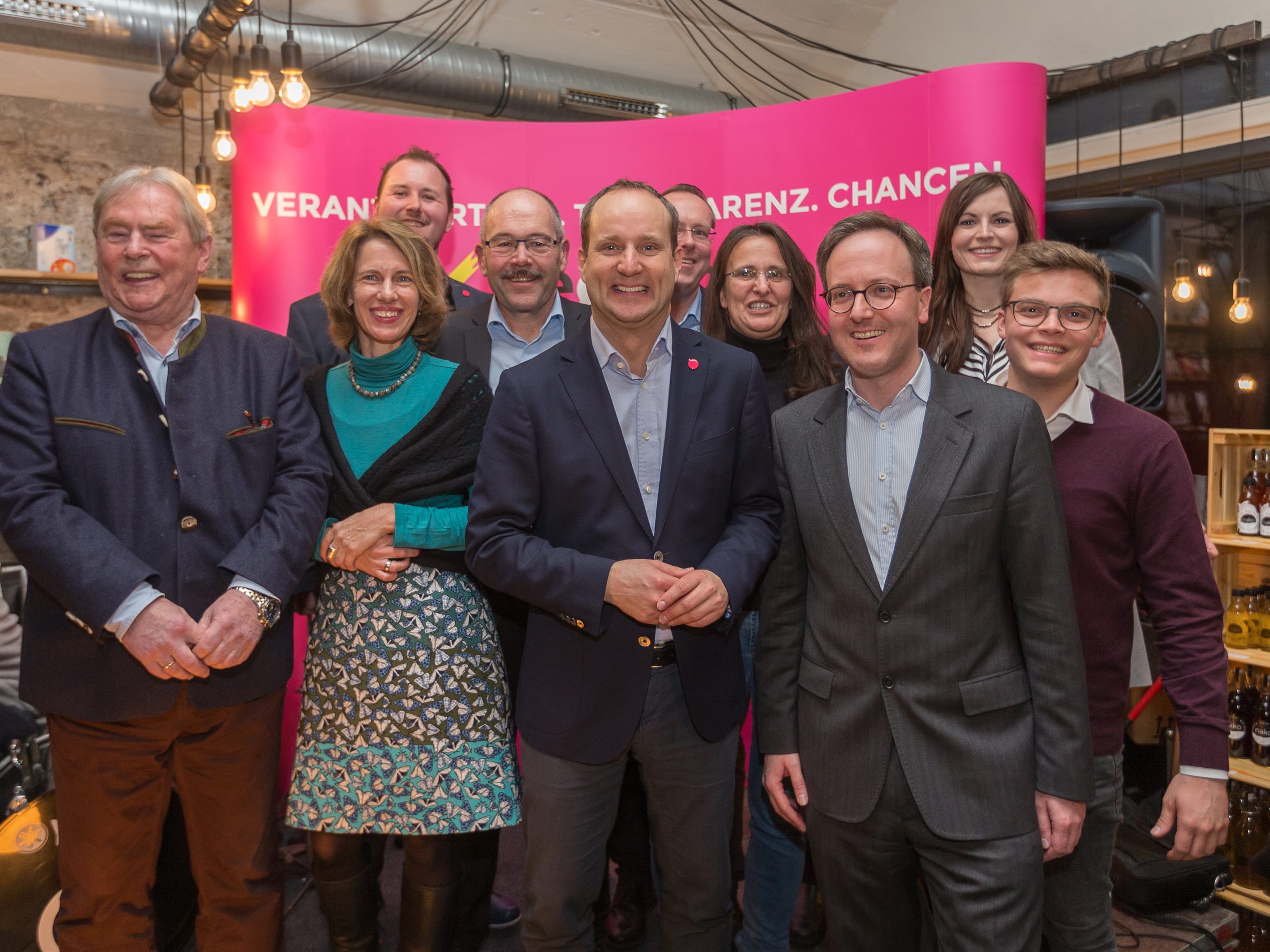 Die NEOS sind offiziell in den Wahlkampf gestartet. Die NEOS sind offiziell in den Wahlkampf gestartet.