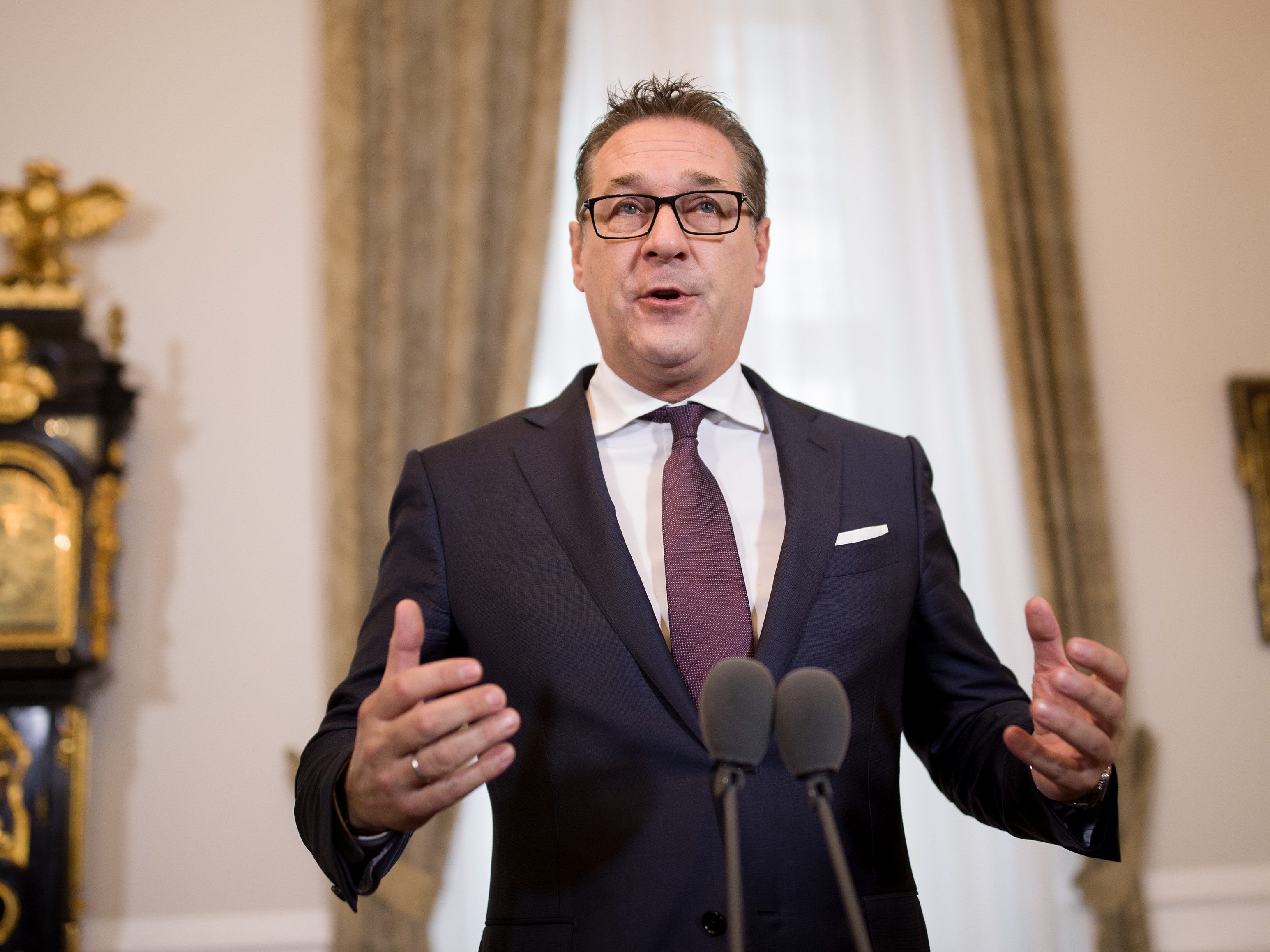 Im Büro von Vizekanzler Strache wurde eingebrochen. Im Büro von Vizekanzler Strache wurde eingebrochen.