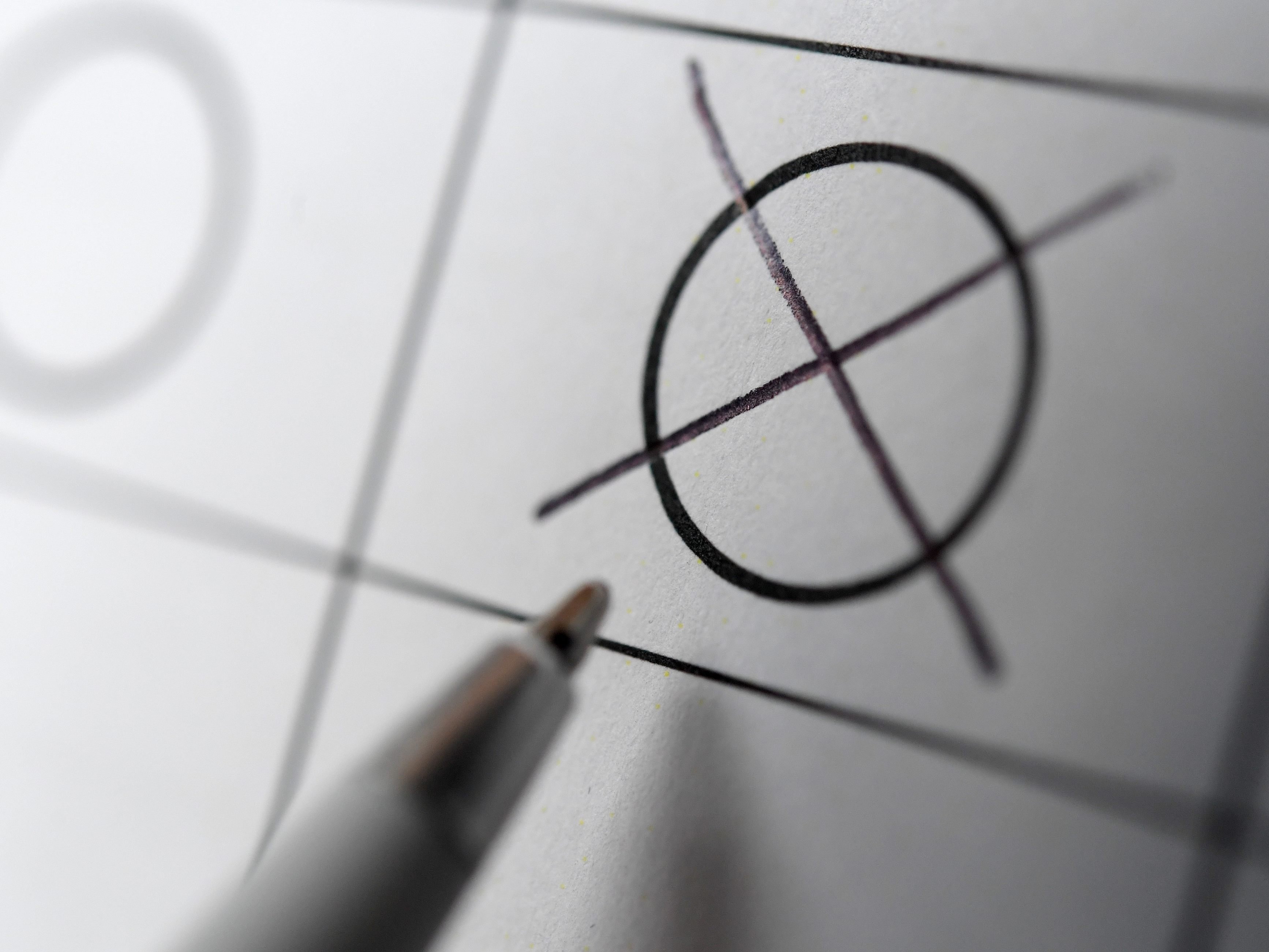 Was ist der Unterschied zwischen den direktdemokratischen Instrumenten? Hier sind die Antworten zu finden Was ist der Unterschied zwischen den direktdemokratischen Instrumenten? Hier sind die Antworten zu finden