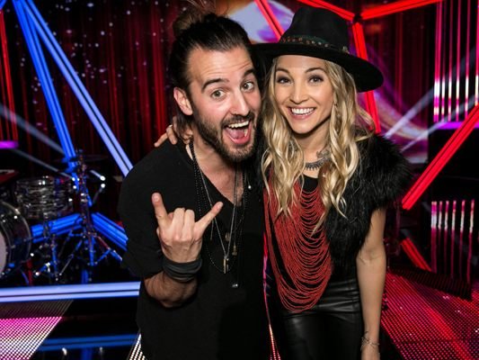 Das Geschwister-Duo singt für die Schweiz in Portugal. Das Geschwister-Duo singt für die Schweiz in Portugal.
