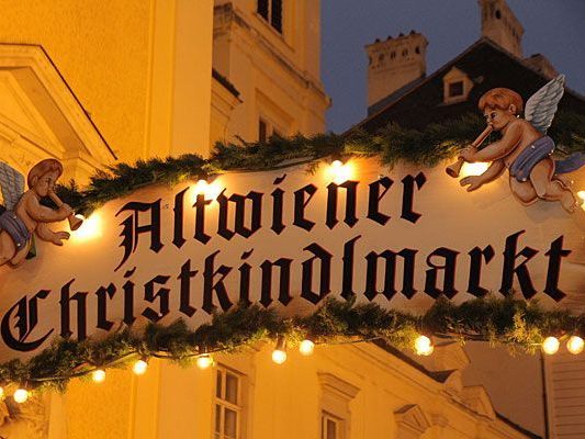 Die Weihnachtszeit bricht auch auf der Freyung an.
