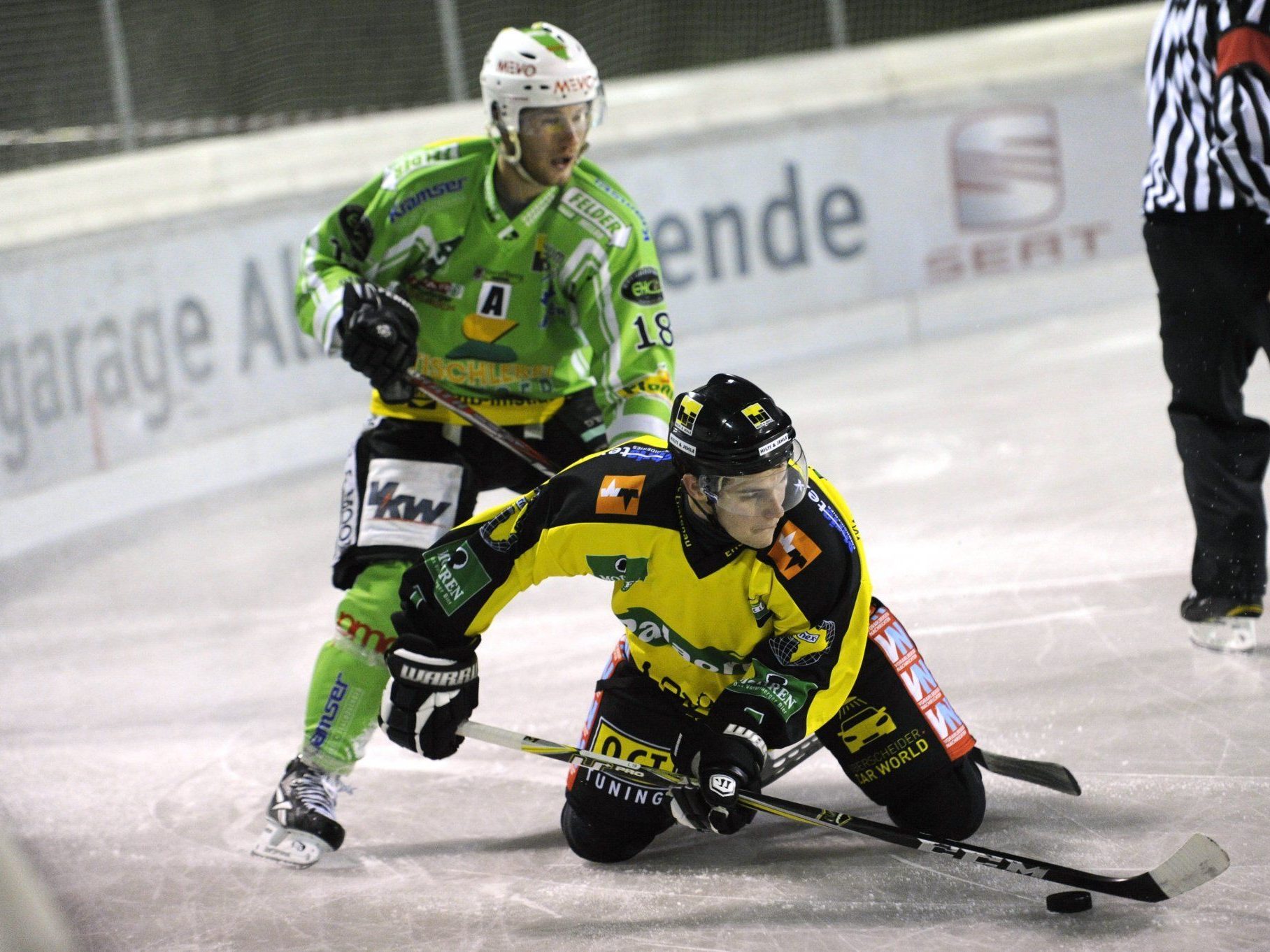 Vor knapp einem Monat hatte der EHC Lustenau in Alberschwende hauchdünn die Nase vorn – heute ist man aber klarer Favorit. Vor knapp einem Monat hatte der EHC Lustenau in Alberschwende hauchdünn die Nase vorn – heute ist man aber klarer Favorit.