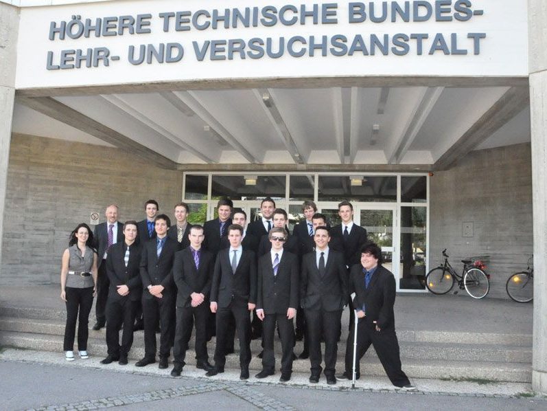 Die Maturanten der 5AHELT (Telekommunikation) der HTL Rankweil Die Maturanten der 5AHELT (Telekommunikation) der HTL Rankweil