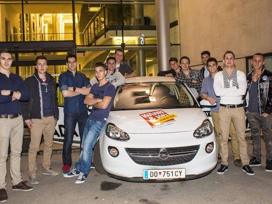 auptpreis: Ein Opel Adam in weiß, gesponsert von Opel Gerster in Dornbirn. auptpreis: Ein Opel Adam in weiß, gesponsert von Opel Gerster in Dornbirn.