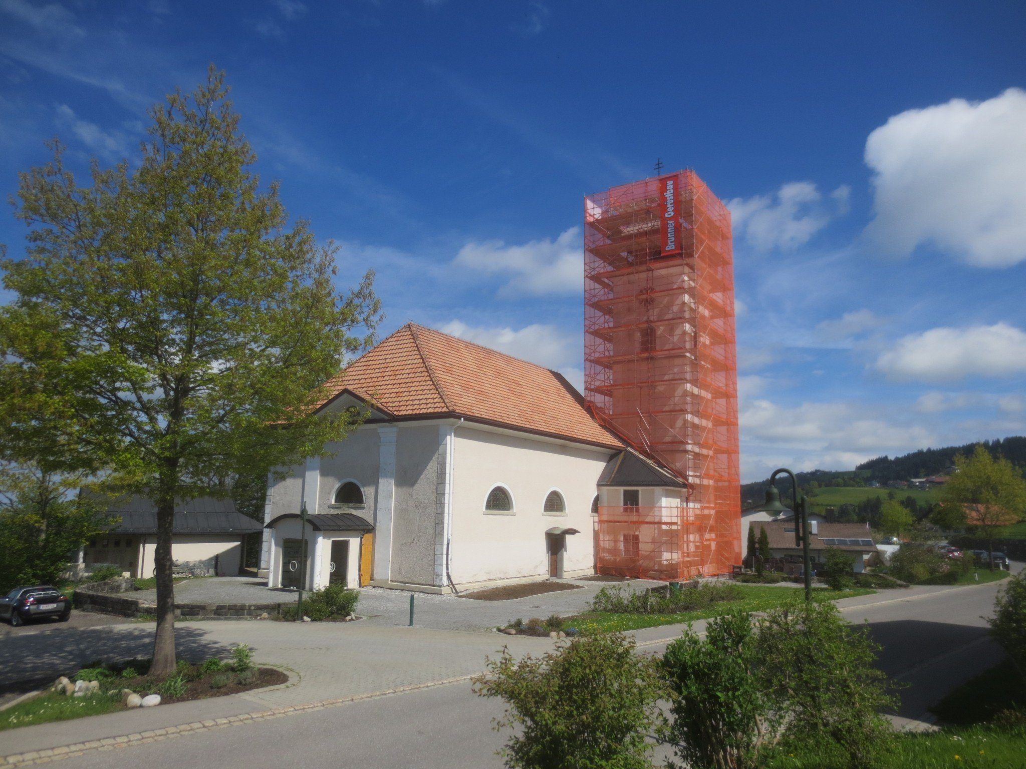 Die Eichenberger Kirchenrenovierung wird mit der Kirchturmrestaurierung fortgesetzt.
