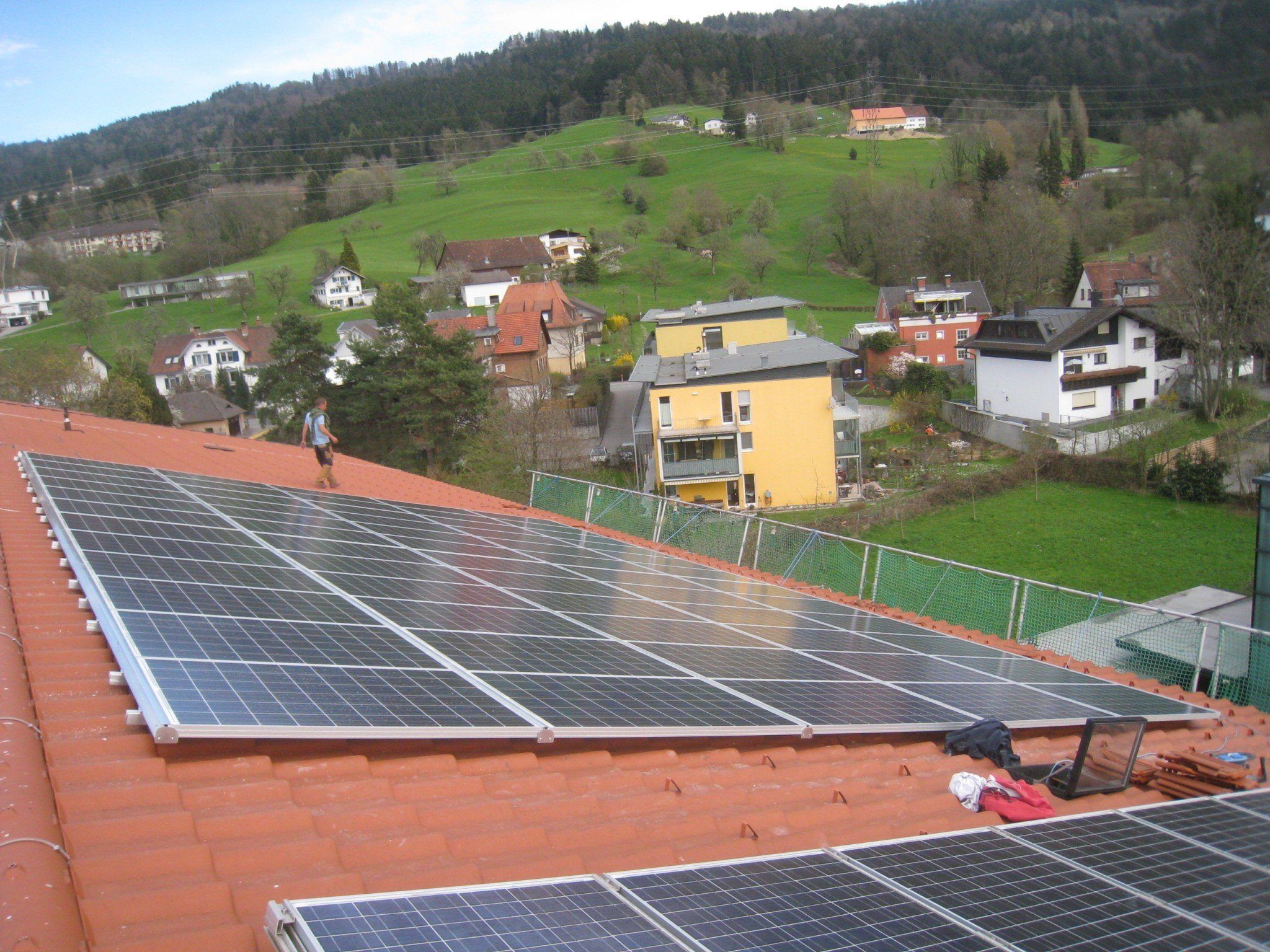 Auch die Besichtigung der Sonnenstrom-Bürgerkraftwerke in Lochau stehen auf dem Programm der Umweltwoche 2013. Auch die Besichtigung der Sonnenstrom-Bürgerkraftwerke in Lochau stehen auf dem Programm der Umweltwoche 2013.