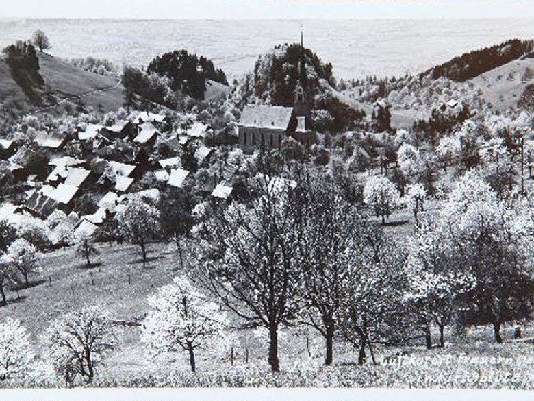 Urkundlich erstmals Erwähnung fand Fraxern 1127. Im Bild: Fraxern im Jahr 1959.
