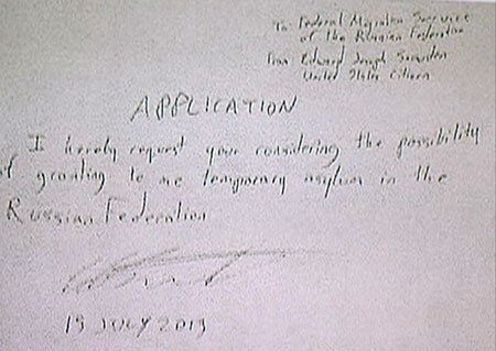 Der angebliche Asylantrag, handgeschrieben von Snowden. Foto: AP