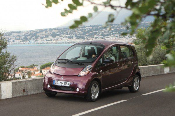 Der Mitsubishi i-MiEV ist das erste Elektroauto, das in Großserie hergestellt wurde. (c) Mitsubishi