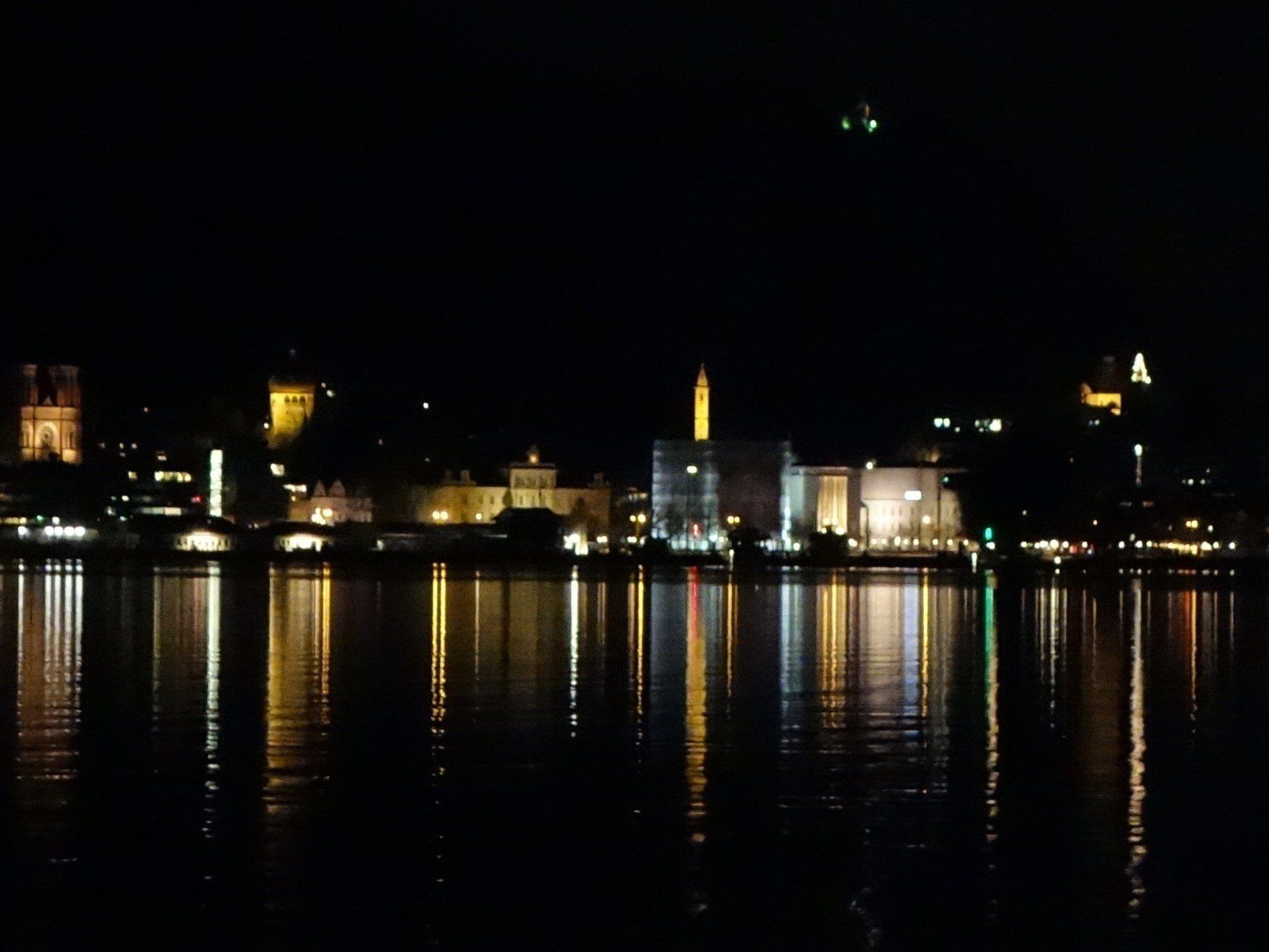 Nacht über Downtown Bregenz