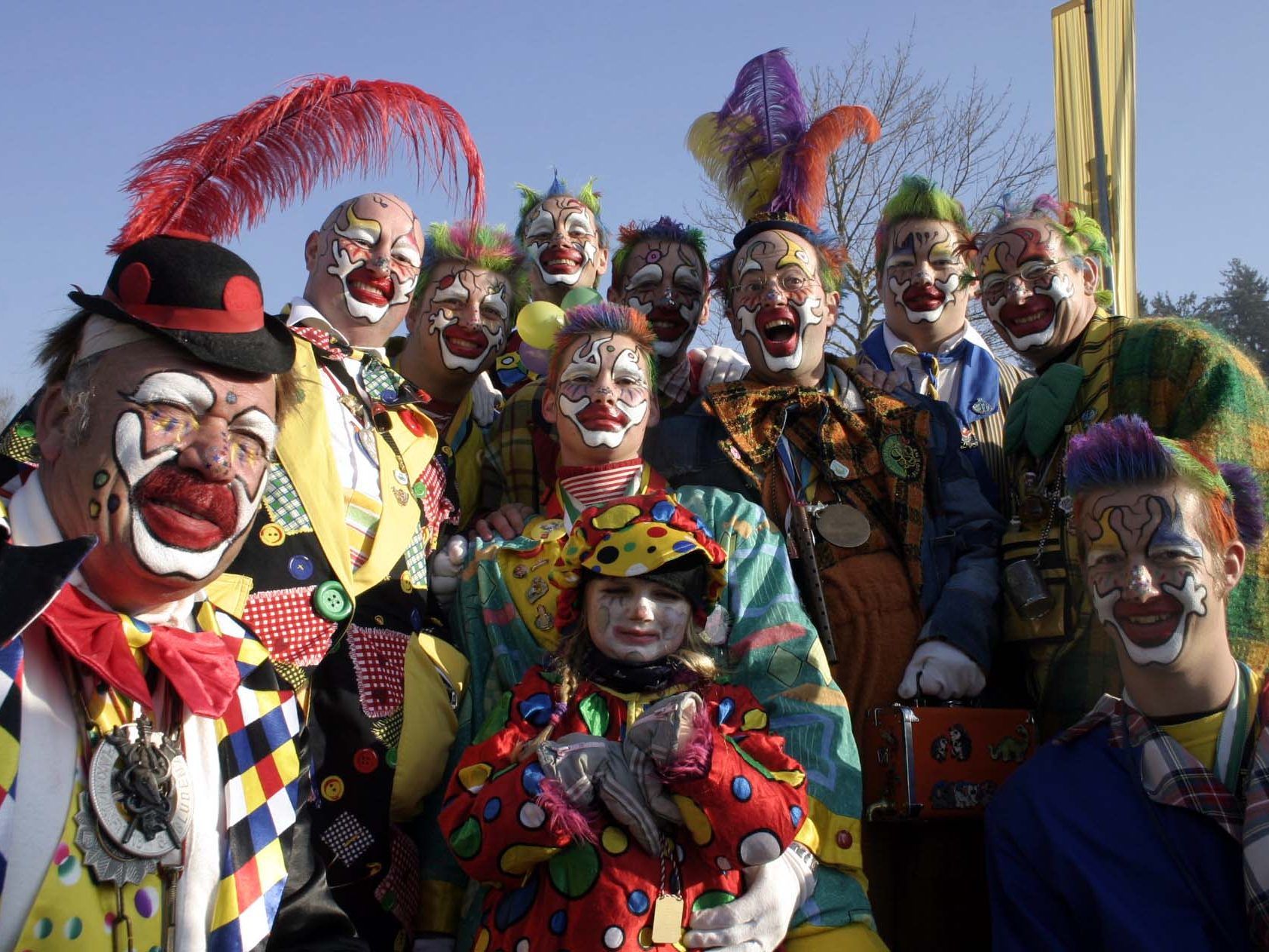 Fasching feiern ohne feurige Überraschung.