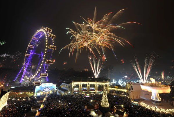 Und als Abschluss beim altehrwürdigen Riesenrad im Wiener Prater. (APA) Und als Abschluss beim altehrwürdigen Riesenrad im Wiener Prater. (APA)