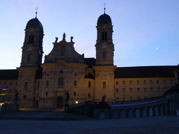 Bild1_KlosterinMorgenstimmung_web Bild1_KlosterinMorgenstimmung_web