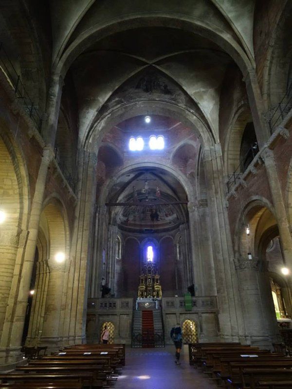 Bild10_Inneren der Basilika San Michele_web Bild10_Inneren der Basilika San Michele_web