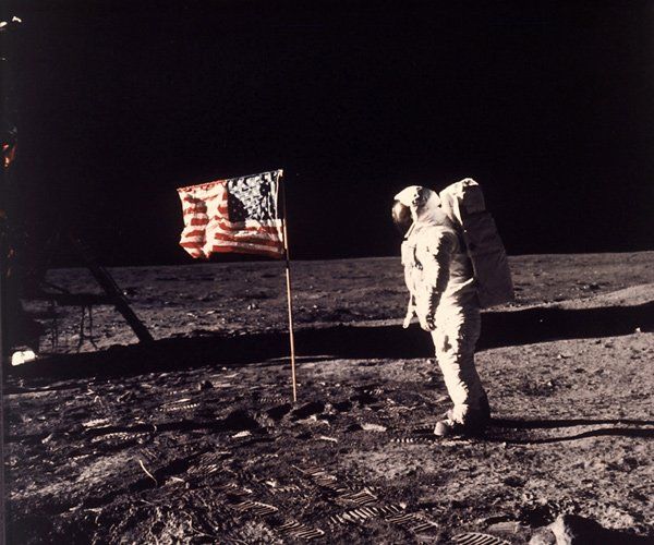 AP/NASA/Neil Armstrong AP/NASA/Neil Armstrong