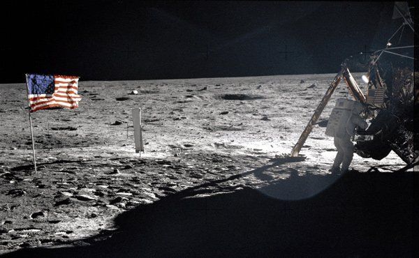 AP/NASA/Buzz Aldrin AP/NASA/Buzz Aldrin