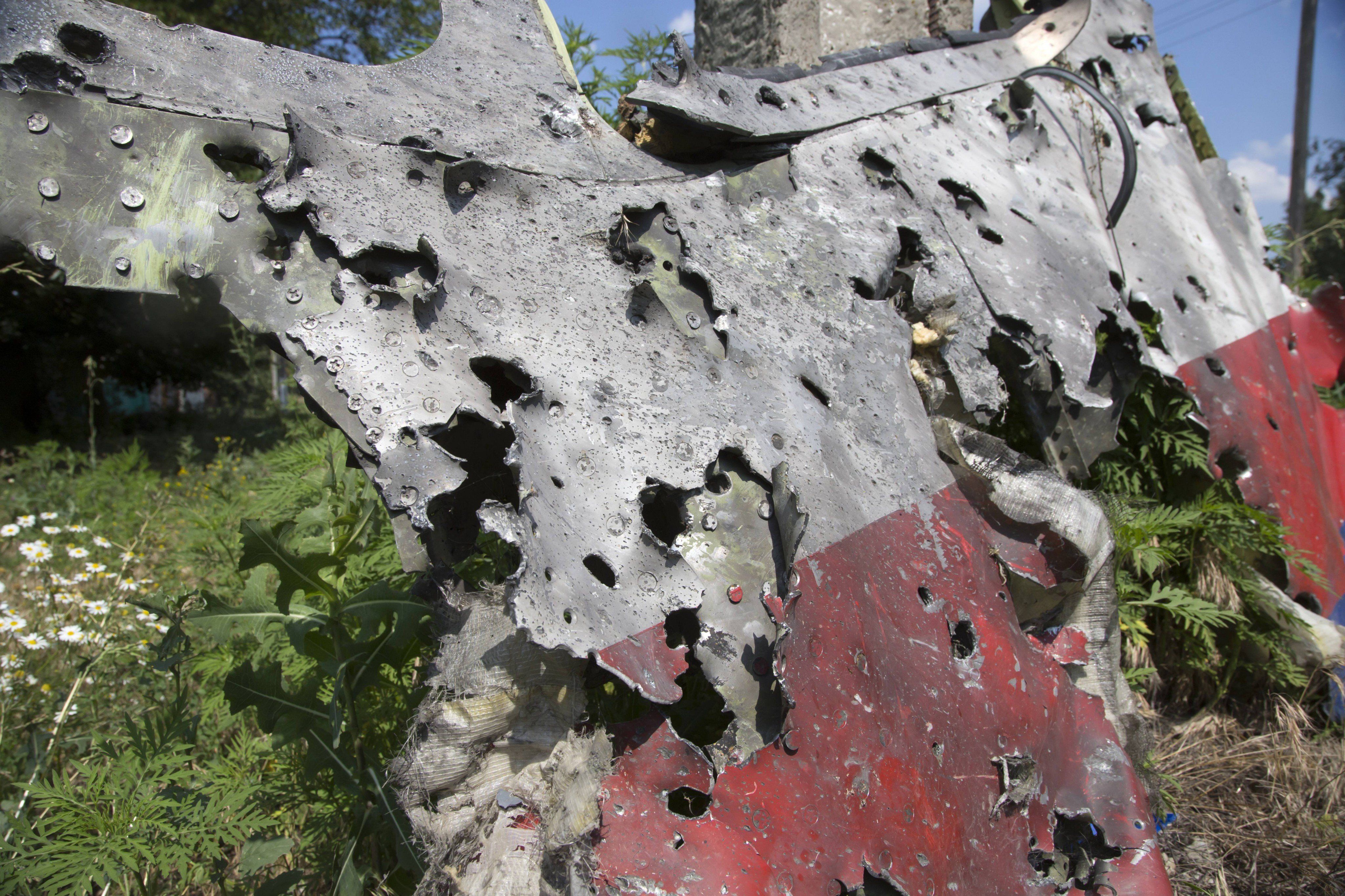 Wer schoss die Rakete ab, die MH17 durchlöcherte? (AP)