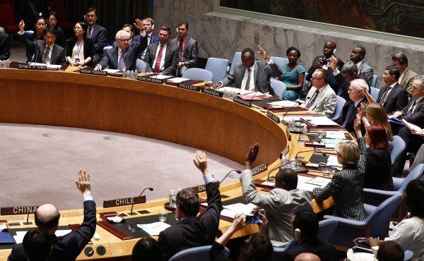 Abstimmung im UN-Sicherheitsrat - auch Moskau stimmte für die Resolution.