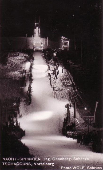 Bereits 1937 gab es auf der Ing.-Ohneberg-Schanze in Tschagguns Bewerbe bei Flutlicht. Foto: Wolf Bereits 1937 gab es auf der Ing.-Ohneberg-Schanze in Tschagguns Bewerbe bei Flutlicht. Foto: Wolf