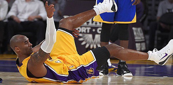 Kobe Bryant steht eine schwere Saison bevor. Bild: AP