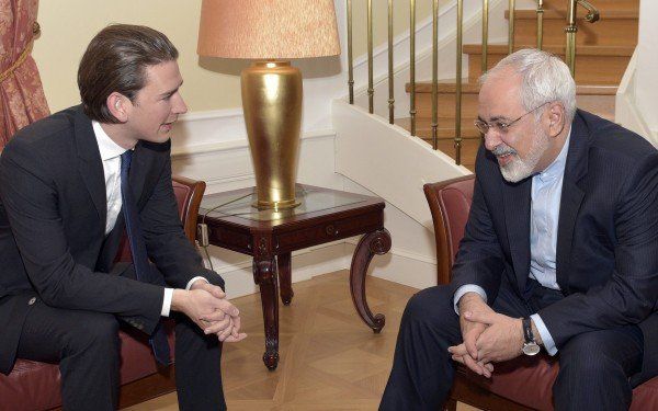 Österreichs Aussenminister Sebastian Kurz (l.) und der iranische Außenminister Javad Zarif in Wien.