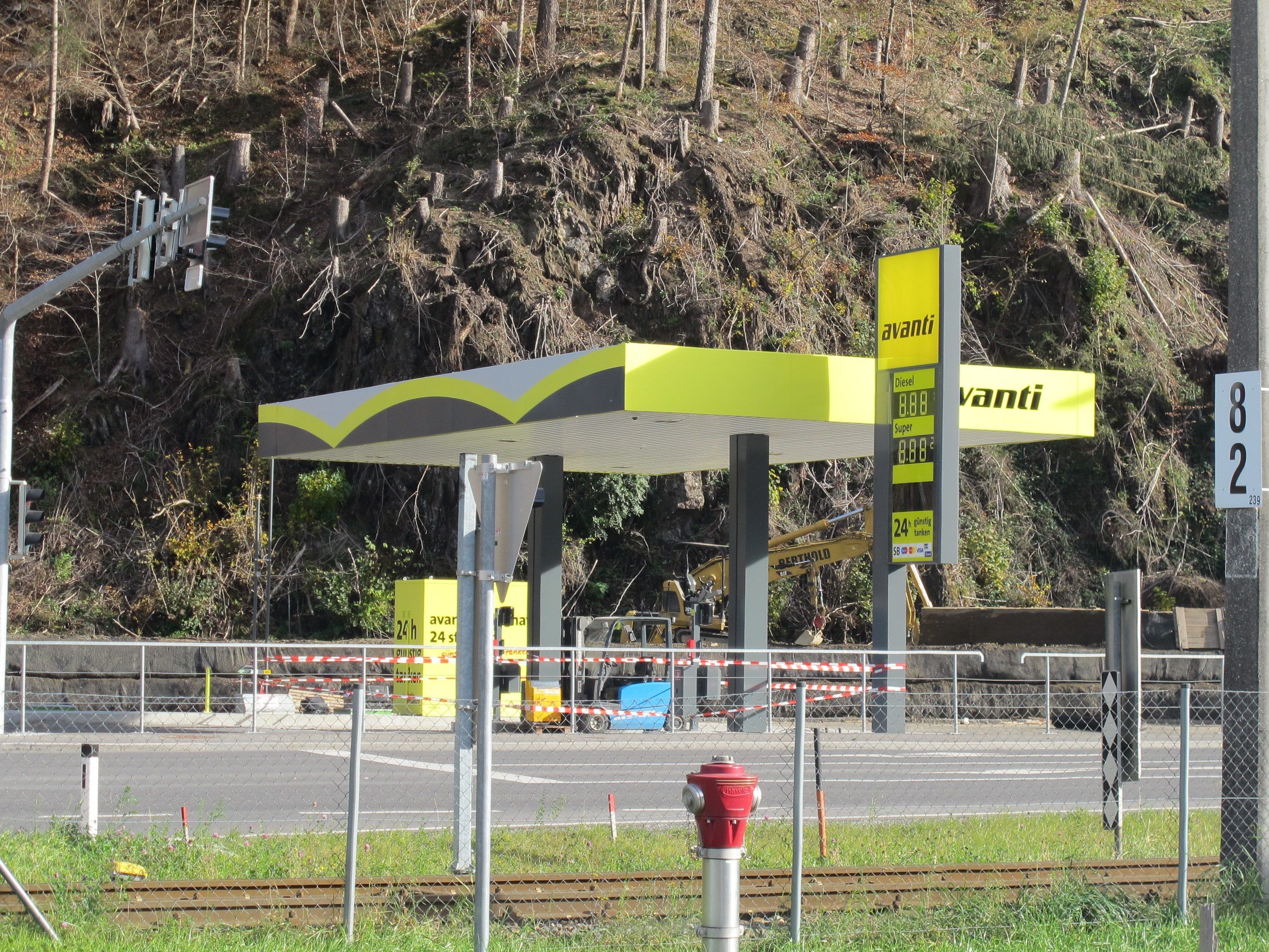 Die neue Avanti-Tankstelle - ohne jeglichen Schnick-Schnack.