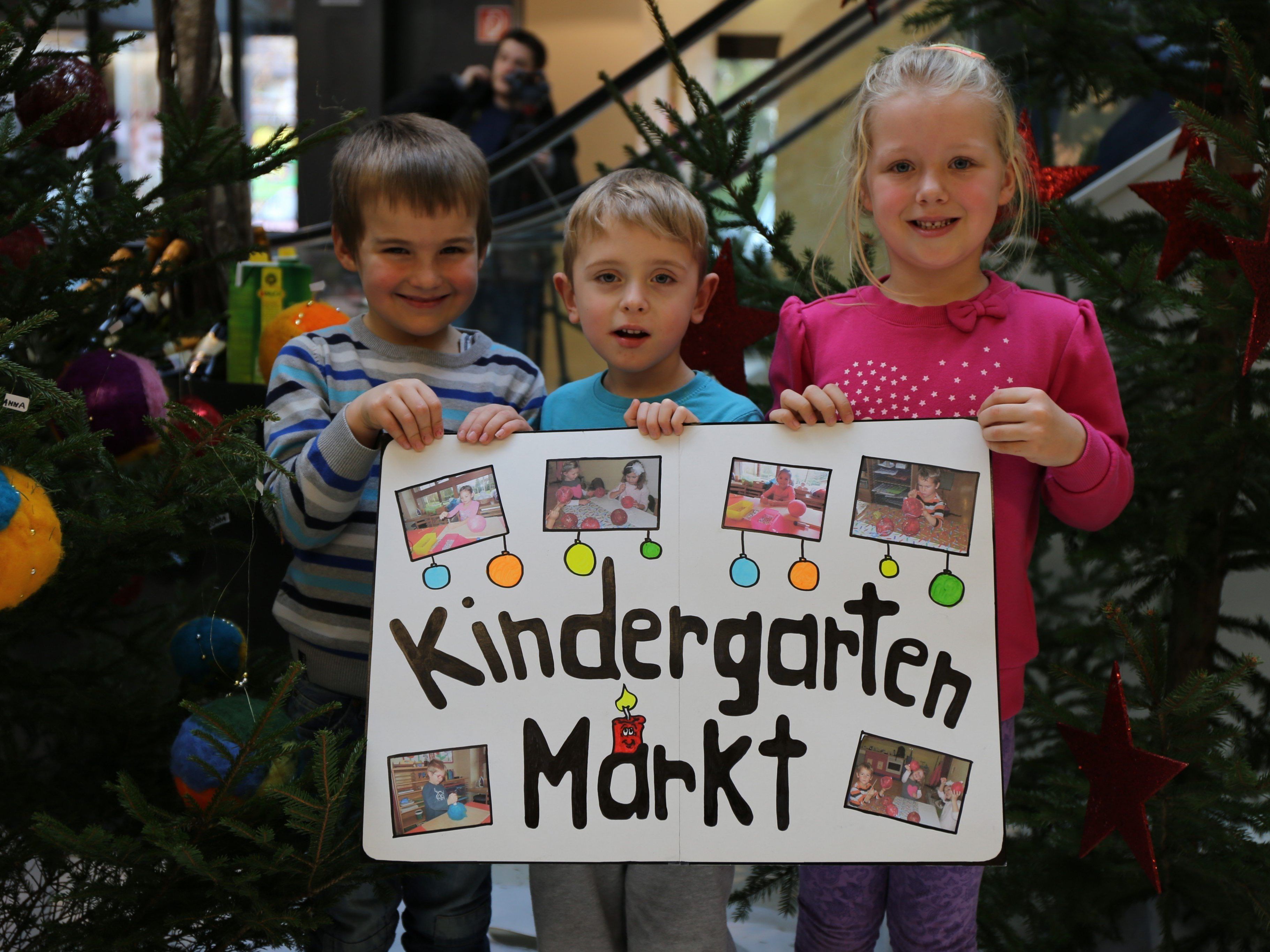 Unter den 180 Kindern, die eifrig mitgewerkelt haben, sind Elias, Tino und Pia vom Kindergarten Markt. Unter den 180 Kindern, die eifrig mitgewerkelt haben, sind Elias, Tino und Pia vom Kindergarten Markt.