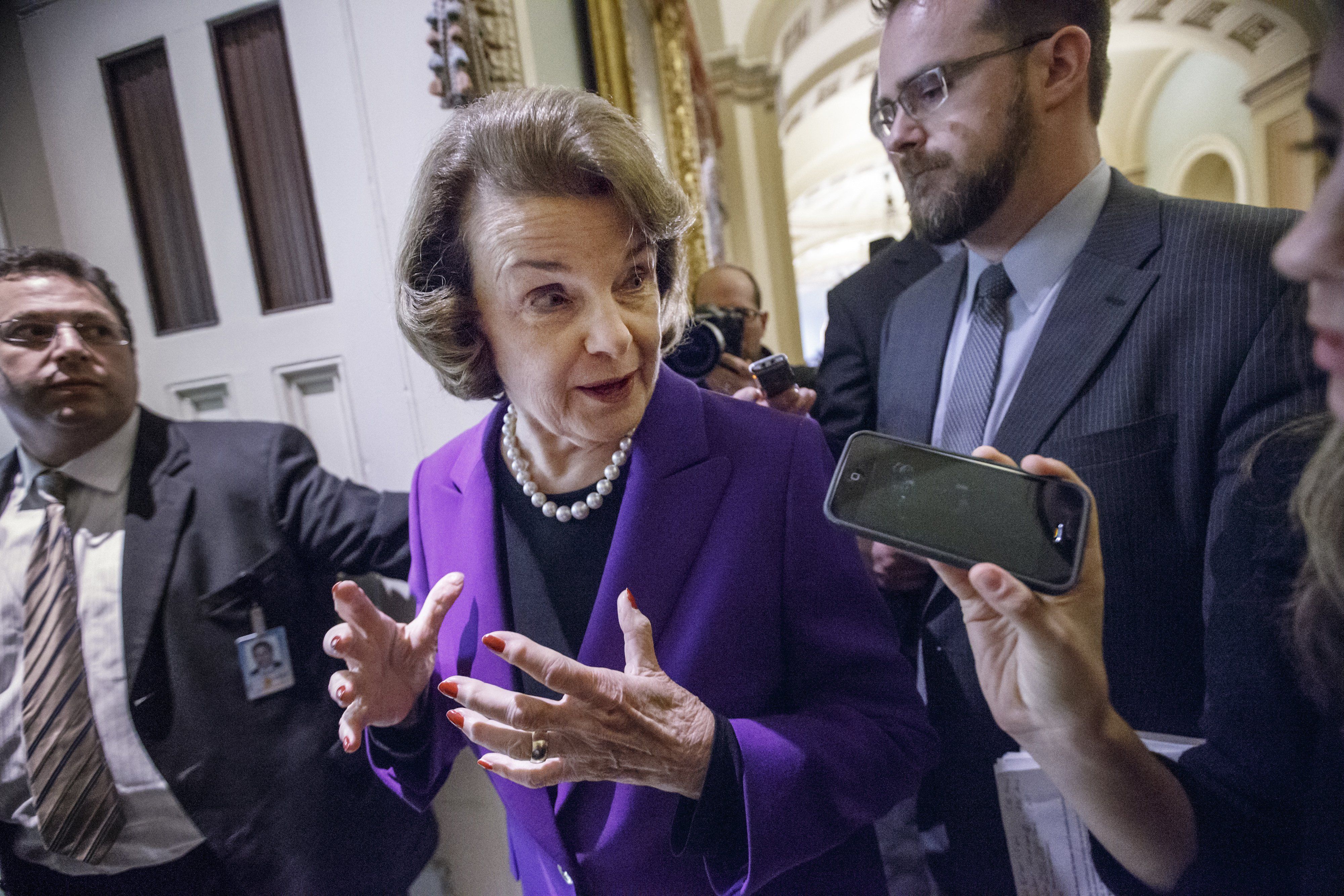 Die Vorsitzende im Geheimdienstausschuss des US-Senates, Dianne Feinstein, spricht ausdrücklich von  Die Vorsitzende im Geheimdienstausschuss des US-Senates, Dianne Feinstein, spricht ausdrücklich von