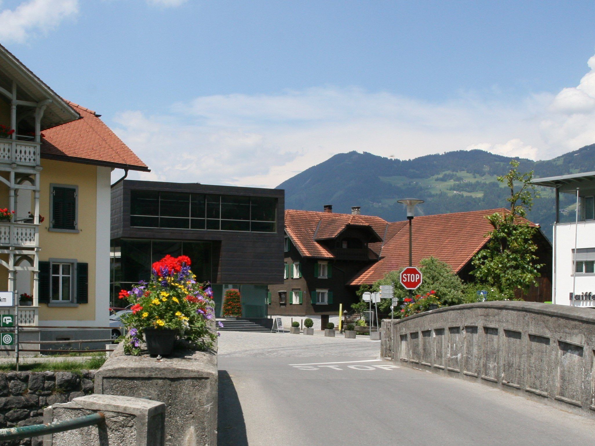 Die Marktgemeinde Nenzing hat ein Räumliches Entwicklungskonzept erarbeitet. Die Marktgemeinde Nenzing hat ein Räumliches Entwicklungskonzept erarbeitet.
