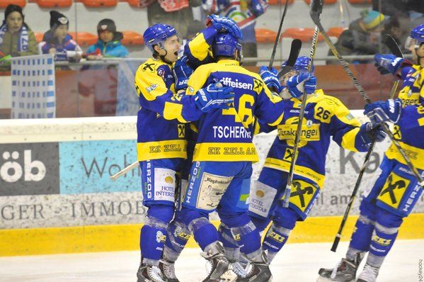 Die Zeller Eisbären wollen weiter jubeln. / hockey24.at