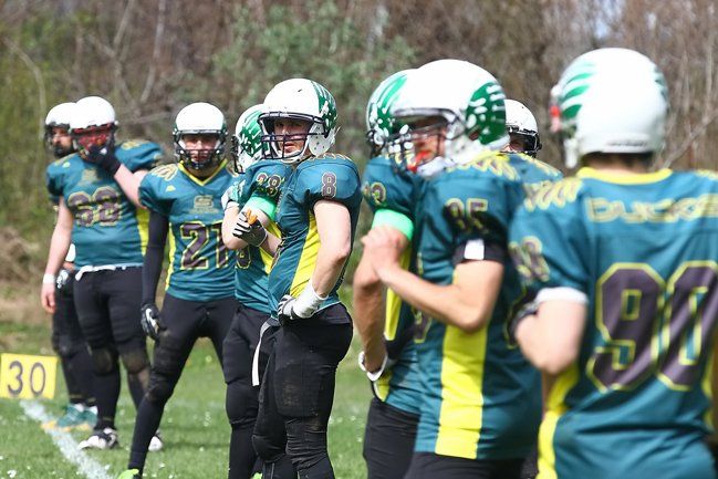 Mit Arno Andreas (Nr.8) spielt ein Nationalspieler für die Ducks. / FMT-Pictures/ TA