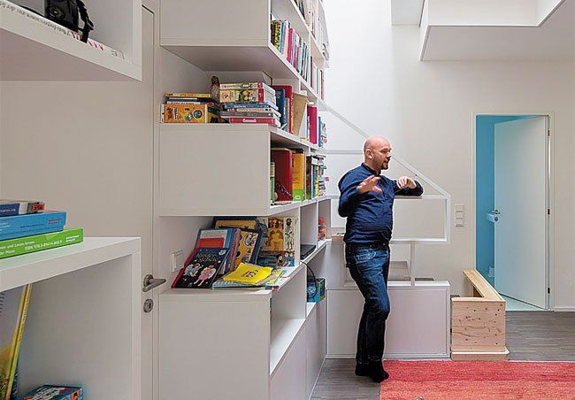 Architekt Richard Scheich ist Teil von feld72, einem Kollektiv, das sich im Spannungsfeld von Architektur, angewandtem Urbanismus und Kunst bewegt und hauptsächlich von Wien aus agiert. Foto: Darko Todorovic