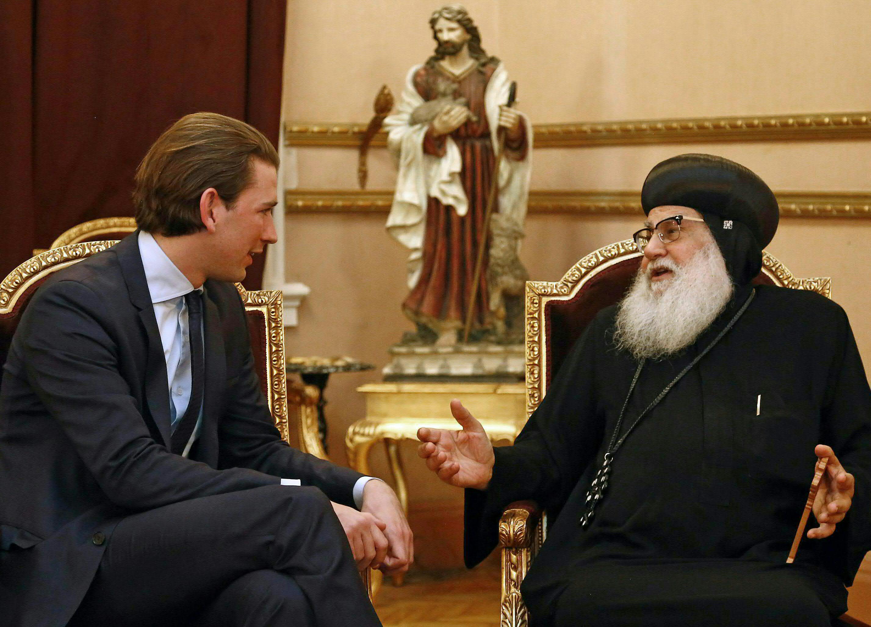 Kurz und Bischof Moussa im Gespräch - APA