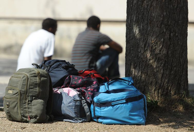 Immer weniger Menschen stellen einen Asylantrag in Österreich. Immer weniger Menschen stellen einen Asylantrag in Österreich.