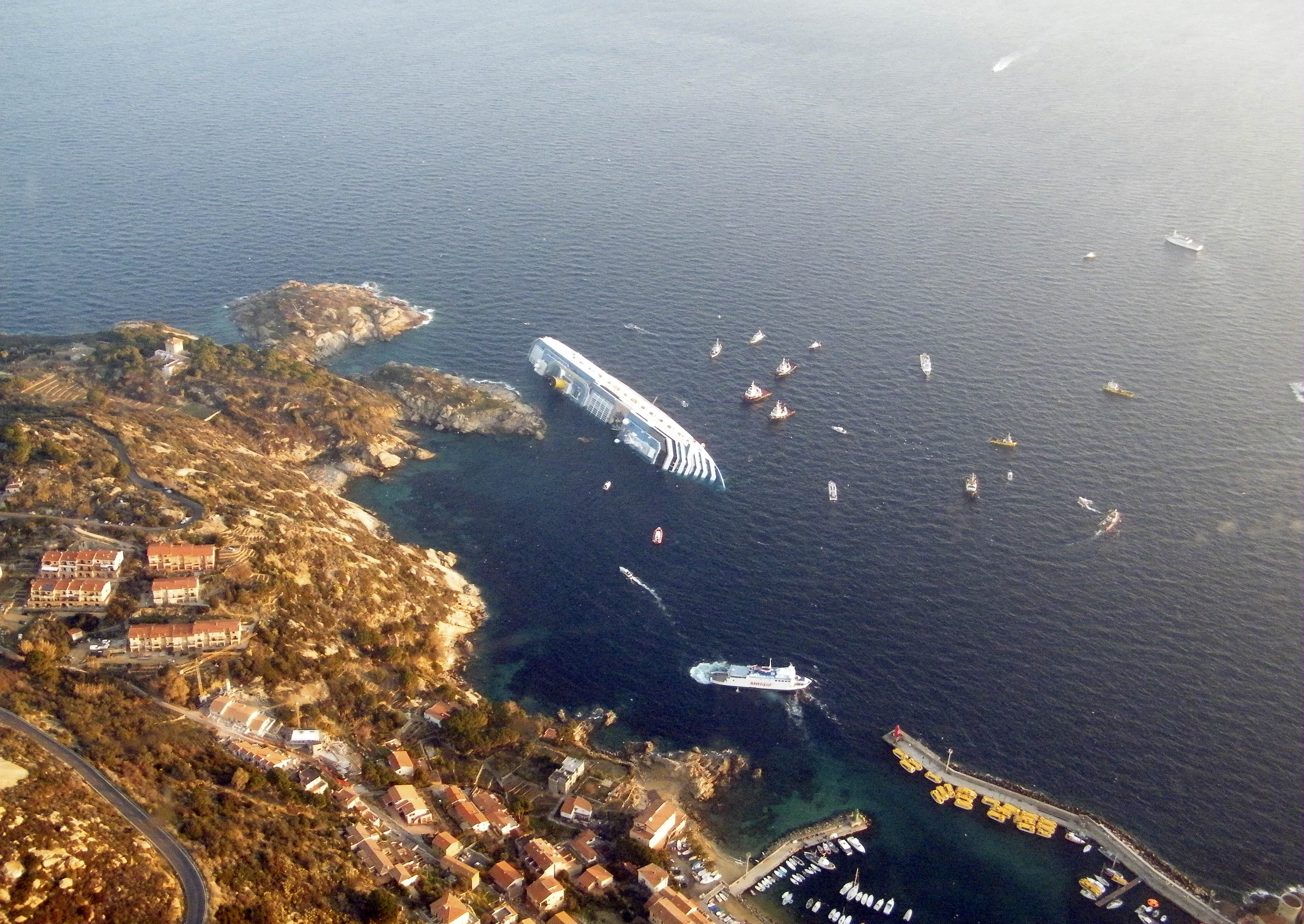 Italy Cruise Aground