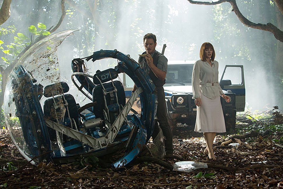 Bild: AP - Im Gegensatz zu den Filmhelden müssen sich die Produzenten nicht vor den Dinos fürchten. Bild: AP - Im Gegensatz zu den Filmhelden müssen sich die Produzenten nicht vor den Dinos fürchten.
