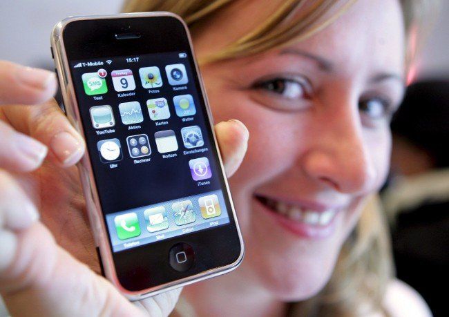 2007: Das iPhone stellt einen Wendepunkt im Smartphone-Markt dar. (Foto: EPA) 2007: Das iPhone stellt einen Wendepunkt im Smartphone-Markt dar. (Foto: EPA)