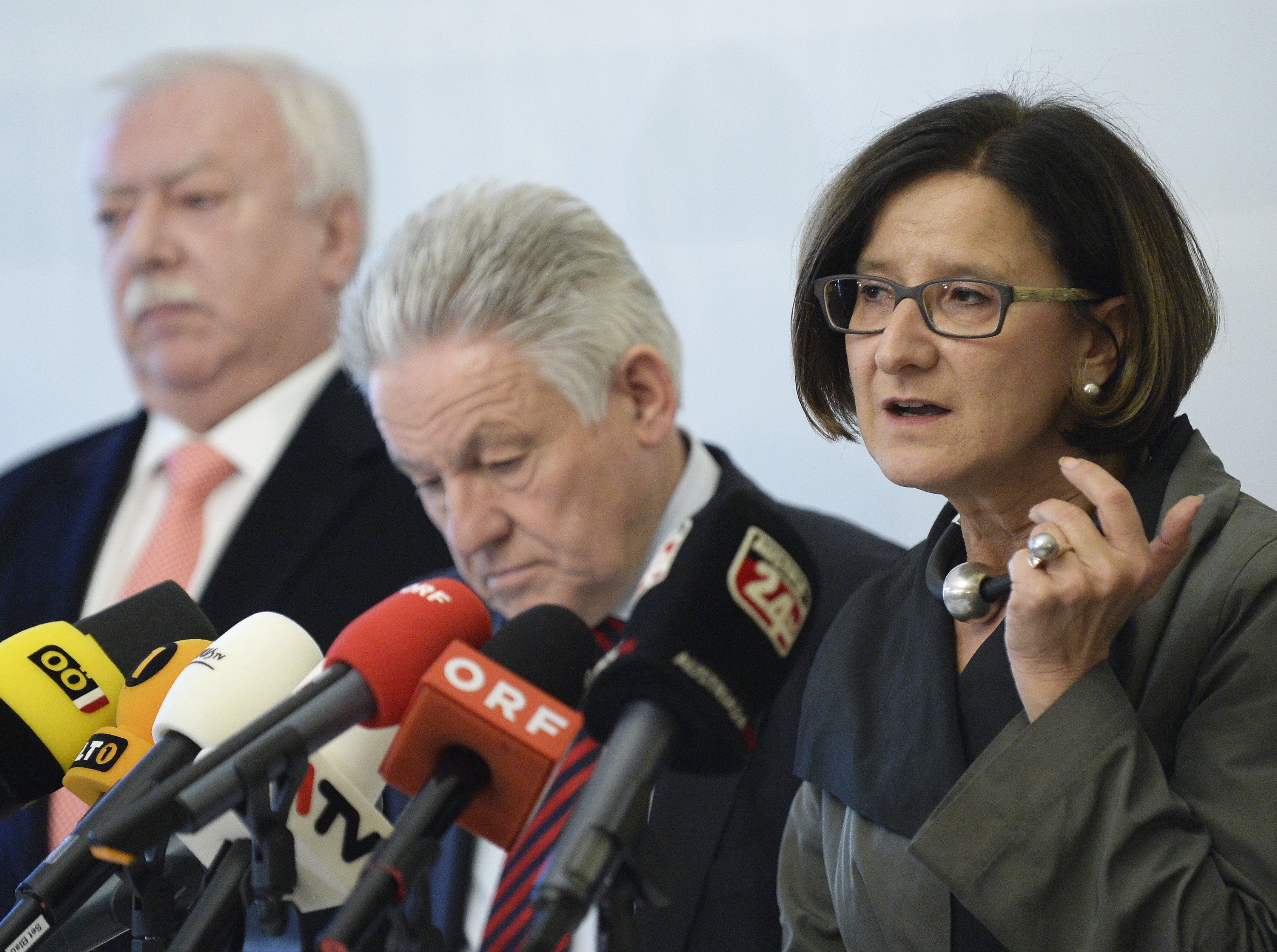 PK NACH LANDESHAUPTLEUTE-KONFERENZ IN LINZ: HUPL/PHRINGER/MIKL-LEITNER PK NACH LANDESHAUPTLEUTE-KONFERENZ IN LINZ: HUPL/PHRINGER/MIKL-LEITNER