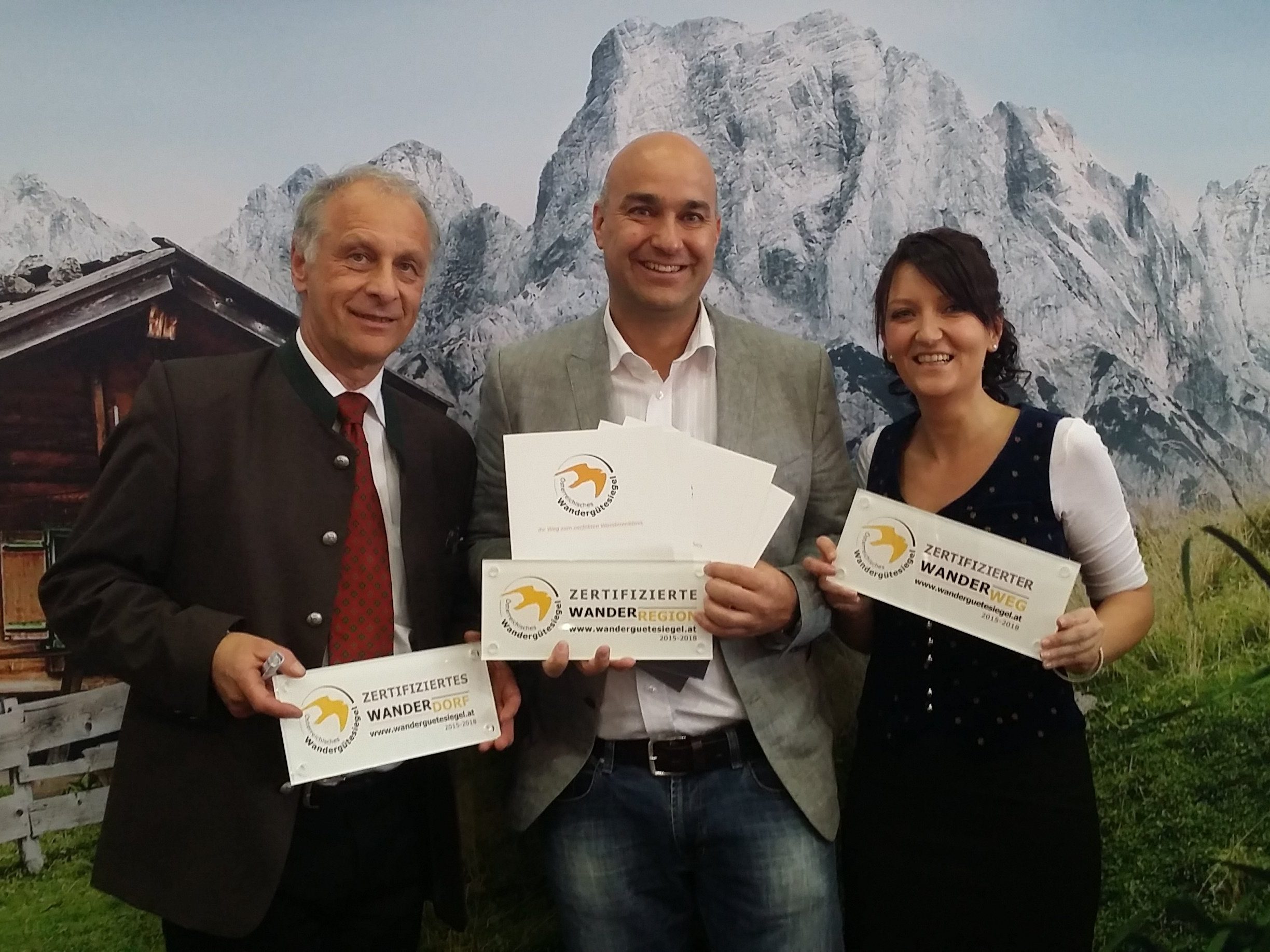 Sieghard Preis (Geschäftsführung Österreichs Wanderdörfer), Roland Fritsch (Montafon Tourismus), Mag. Karmen Nahberger (Österreichs Wanderdörfer) Sieghard Preis (Geschäftsführung Österreichs Wanderdörfer), Roland Fritsch (Montafon Tourismus), Mag. Karmen Nahberger (Österreichs Wanderdörfer)