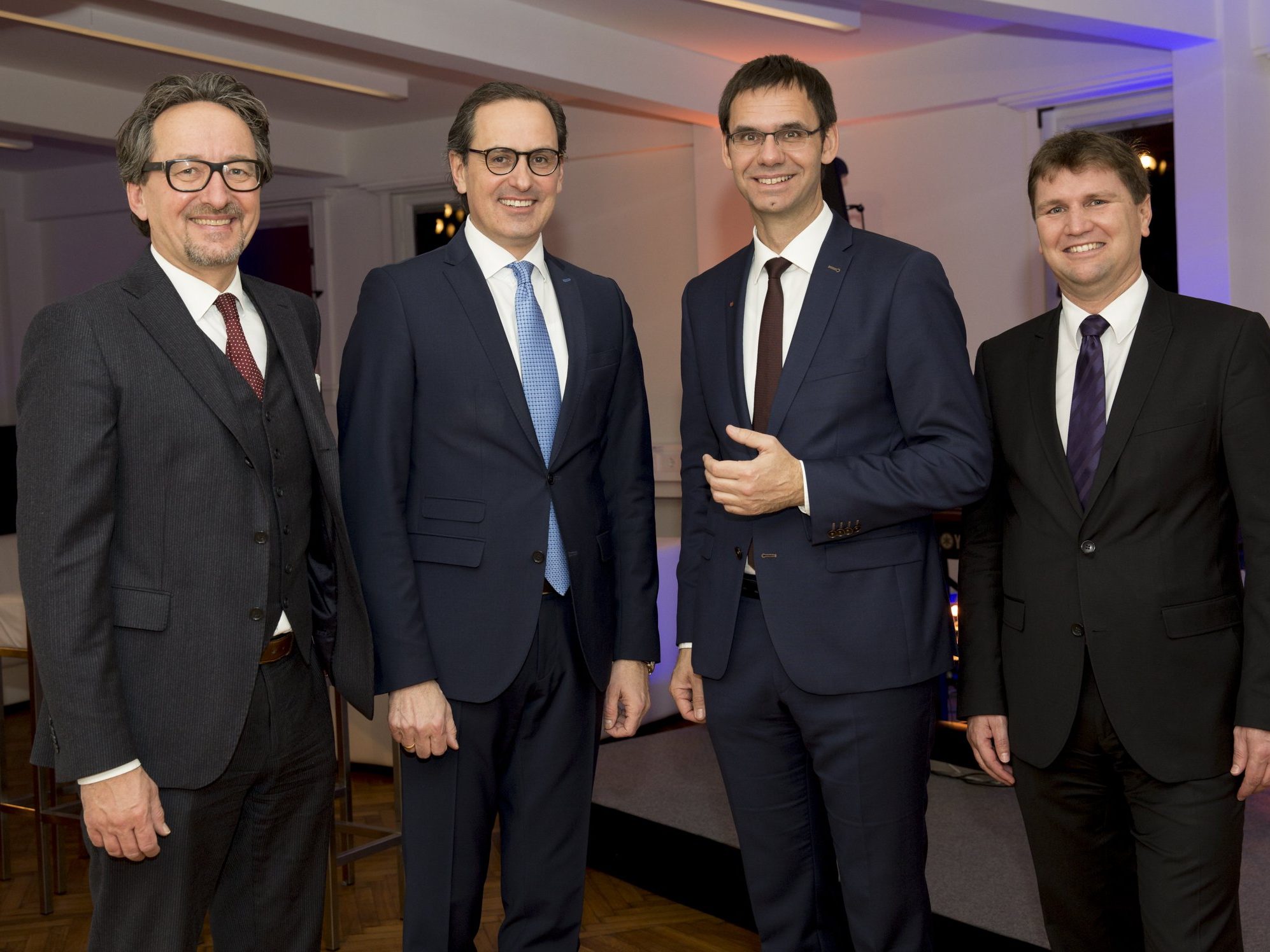 Feierten die Eröffnung: (v.l.n.r.) Vorstand Dr. Johannes Hefel, Vorstandsvorsitzender Dr. Michael Grahammer, Landeshauptmann Mag. Markus Wallner und Vorstand Mag. Michel Haller.