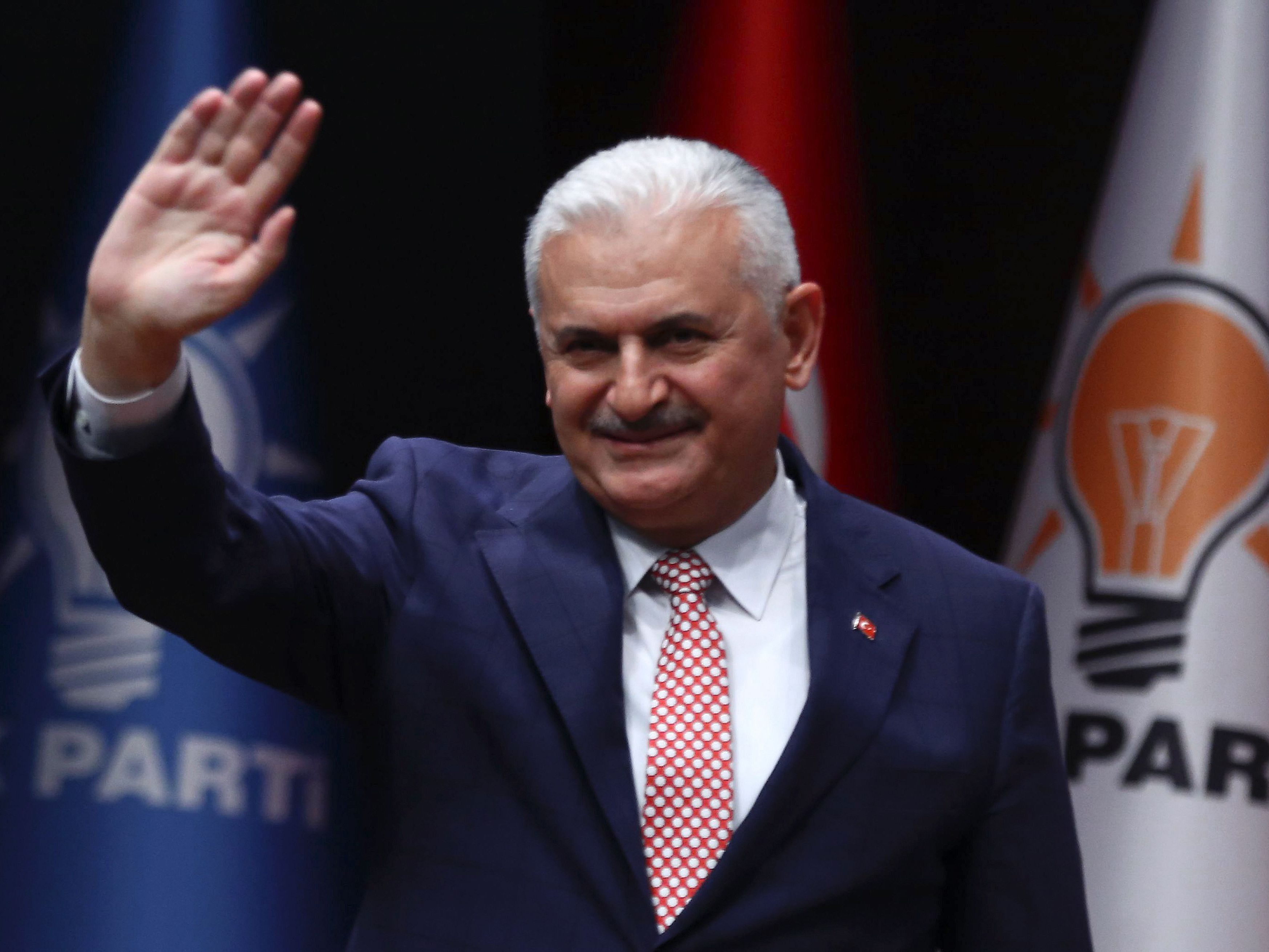 Verkehrsminister Yildirim von AKP-Vorstand nominiert. Verkehrsminister Yildirim von AKP-Vorstand nominiert.