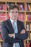 Notar Dr. Richard Forster „Die Stellung des Ehegatten bzw. eingetragenen Partners gegenüber Seitenverwandten ist durch die Erbrechtsreform verbessert.“ Notar Dr. Richard Forster „Die Stellung des Ehegatten bzw. eingetragenen Partners gegenüber Seitenverwandten ist durch die Erbrechtsreform verbessert.“