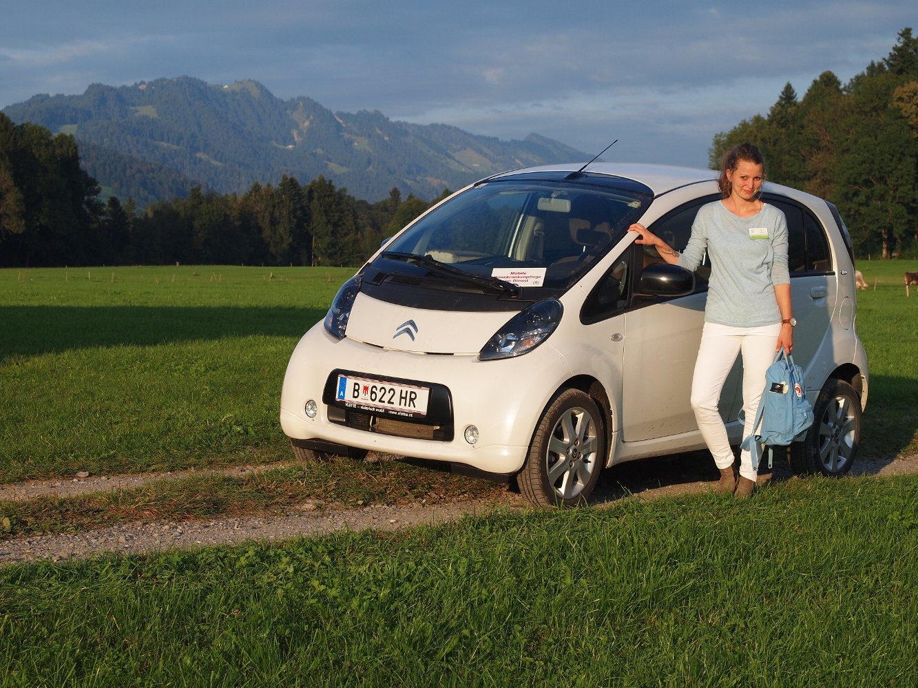 Pflegekräfte der Hauskrankenpflege Vorderwald testeten im Rahmen der Aktion ein Elektroauto.