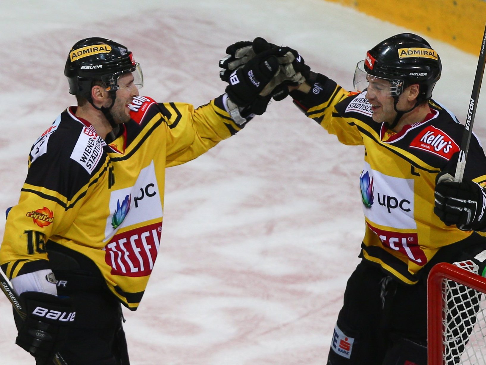 Weiterhin Jubelstimmung bei den Vienna Capitals. Weiterhin Jubelstimmung bei den Vienna Capitals.