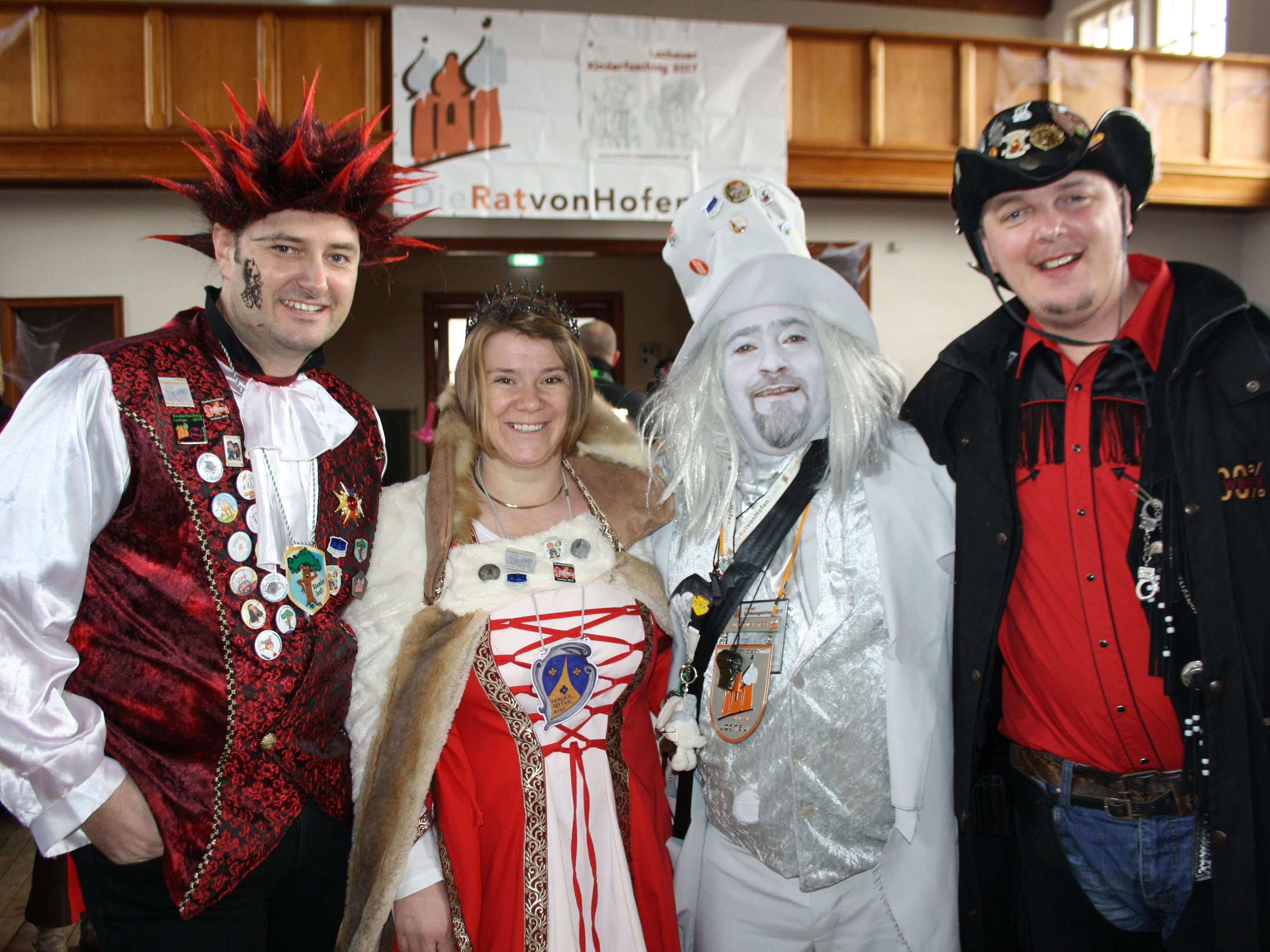Einladung zum Lochauer Faschingsumzug: Die Faschings- und Funkenzünfte Bäumle (Stefan Pienz), Berg (Irene Rist) und Hofen (Gogo Strauss) sowie die Guggenmusik Pfütza-Pfiefa Lochau (Philipp Galle) im Einsatz für den Lochauer Kinderfasching.