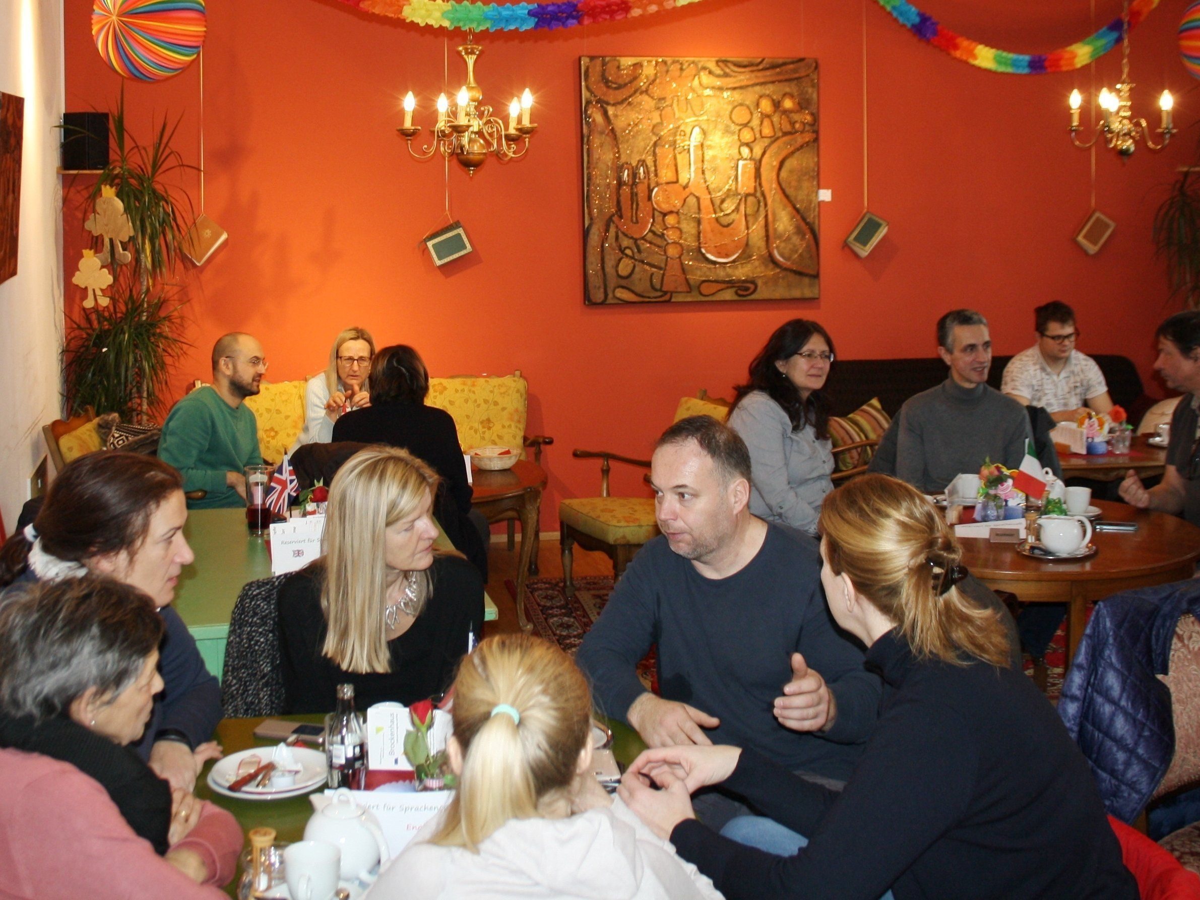 Begegnung und Unterhaltung im „Sprachencafe“ im Brockenhaus Leiblachtal mit muttersprachlichen Moderatoren: Der nächste Termin ist am 4. Februar um 9.30 Uhr. Begegnung und Unterhaltung im „Sprachencafe“ im Brockenhaus Leiblachtal mit muttersprachlichen Moderatoren: Der nächste Termin ist am 4. Februar um 9.30 Uhr.
