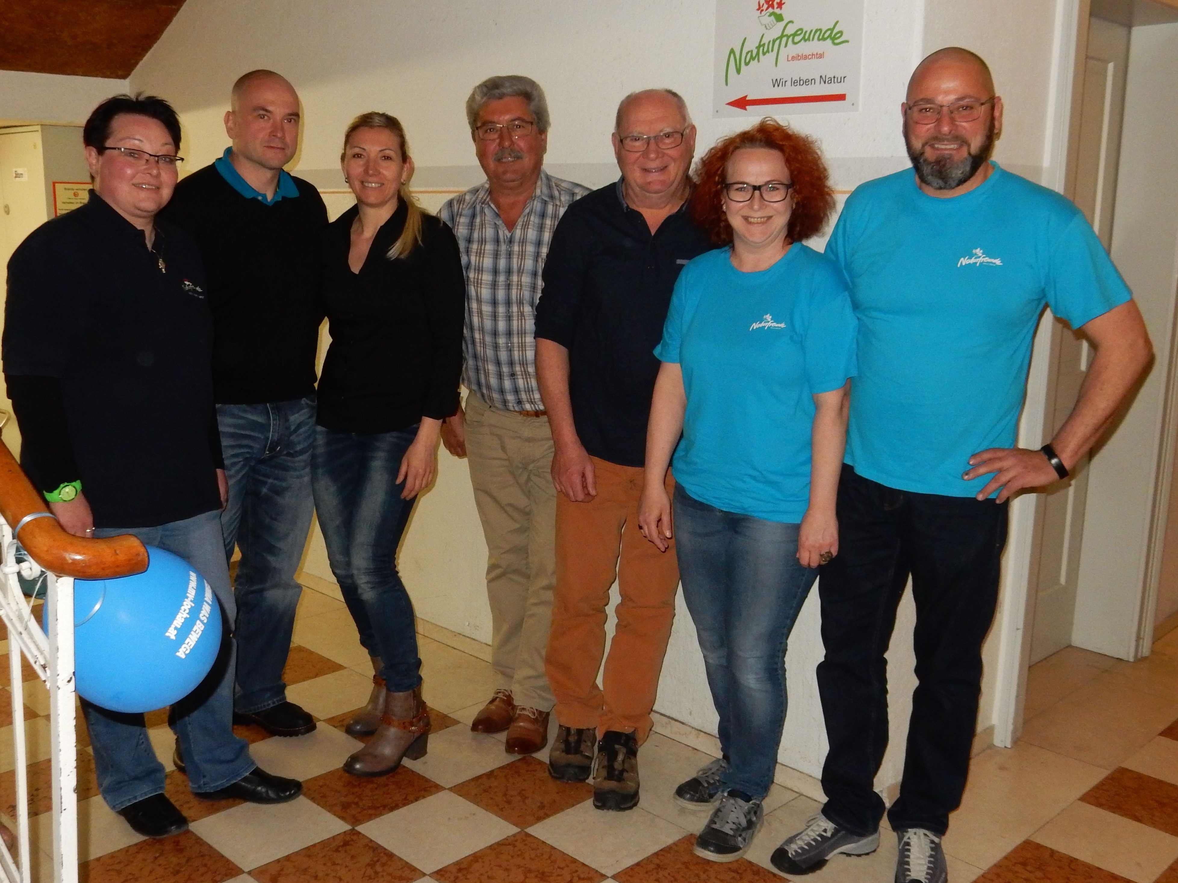 Neuer Vorstand: Foto: v.l.n.r.: Brigitte Sandmayr, Alexander Nadig, Susanne Nadig-Wegscheider, Josef Gorbach, Helmut Smolnik, Christine Woger-Kaufmann, Alexander Woger